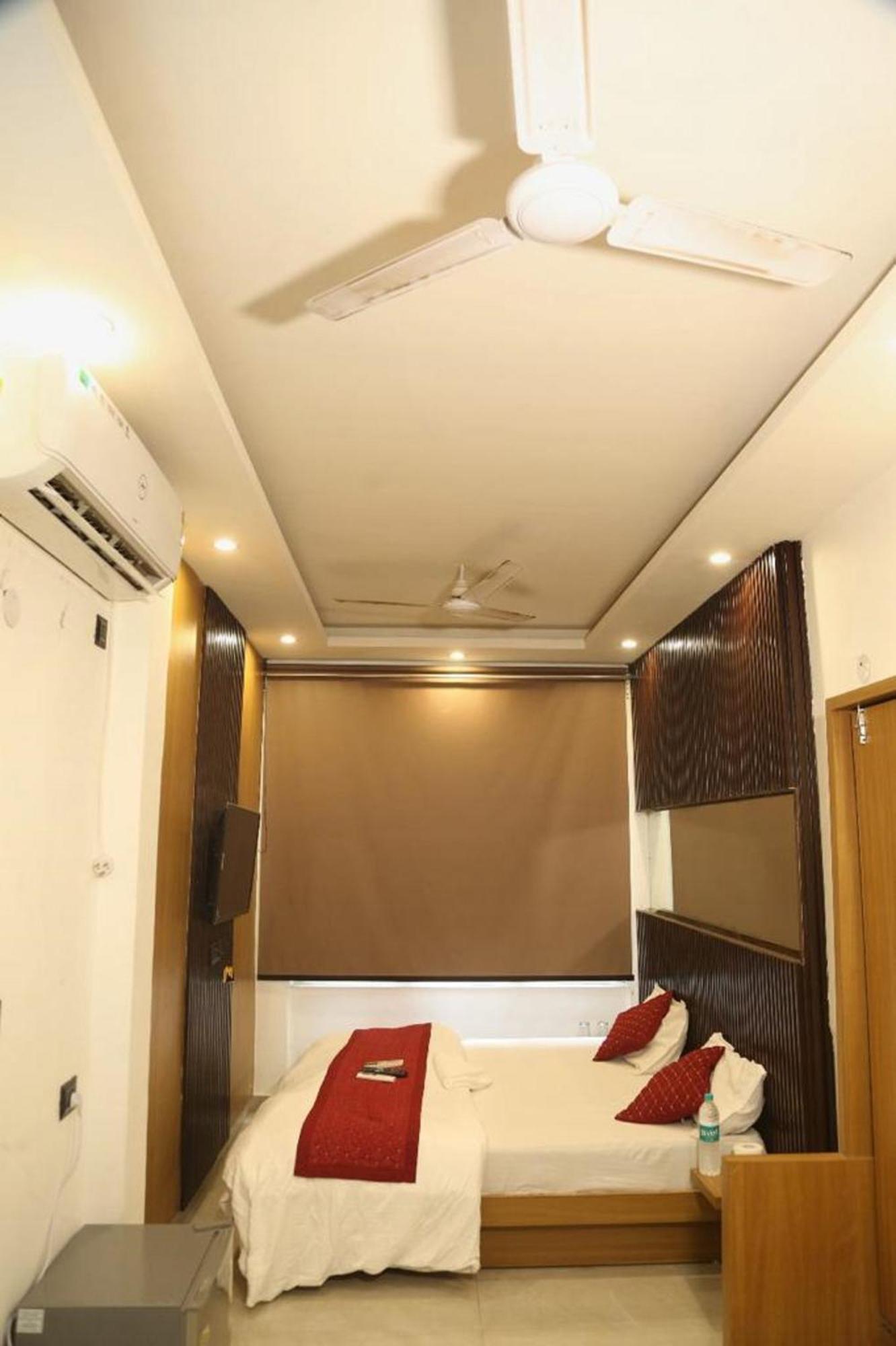 Bunk Hostel Delhi Best Backpacking Accommodation New Delhi Exteriör bild