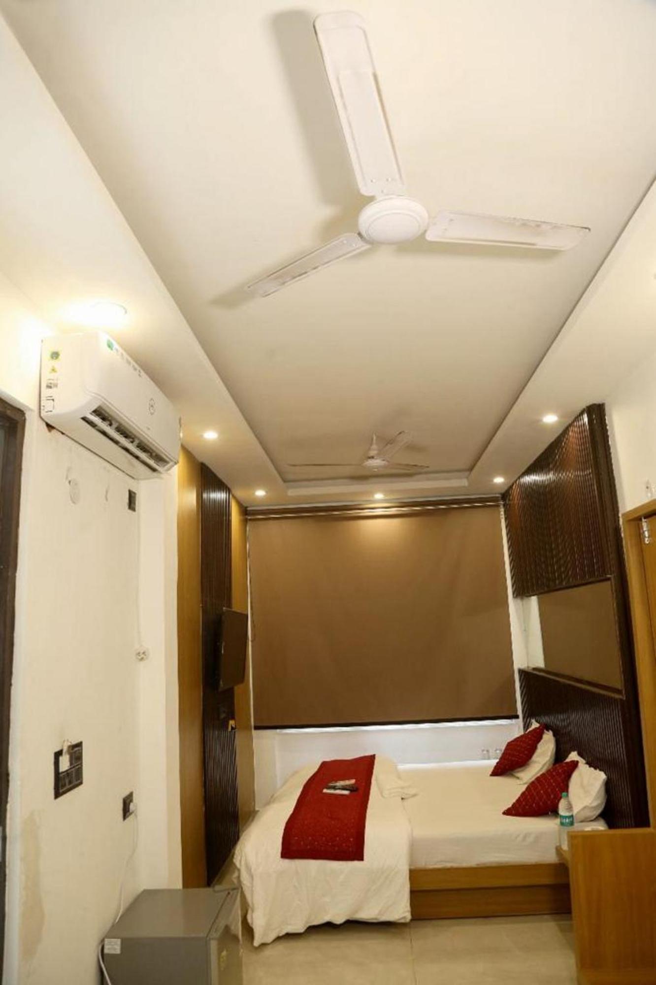 Bunk Hostel Delhi Best Backpacking Accommodation New Delhi Exteriör bild